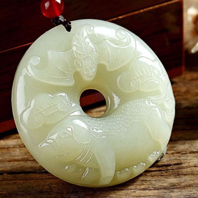 Mặt dây chuyền ngọc bích Hetian hình khóa an toàn 12 con giáp, dây chuyền ngọc tự nhiên cao cấp chi tiết 7
