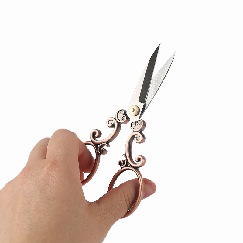 Suministro tijeras hechas a mano de bricolaje A-130 exportación tijeras europeas antiguo spray tijeras clásicas tijeras de punto de cruz tijeras antiguas