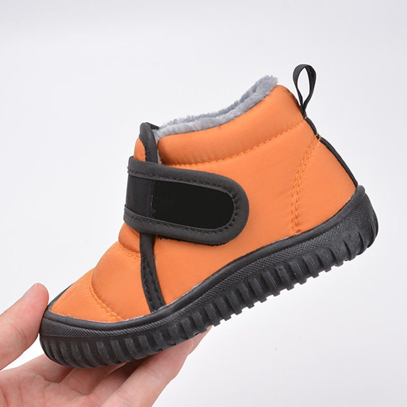 Zapatos de algodón para niños con forro polar de invierno Comercio exterior casual Fondo suave cálido botas de algodón para bebés de hombres y mujeres Velcro botas cortas para niños transfronterizas