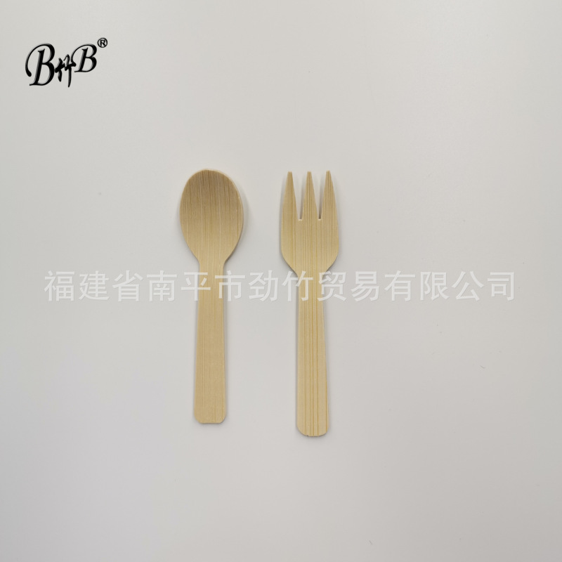 Disposable Cutlery Set with Bamboo Knives, Dessert Spoons, and Kraft Paper Packaging, Customizable with Logo, Eco-Friendly Tableware
