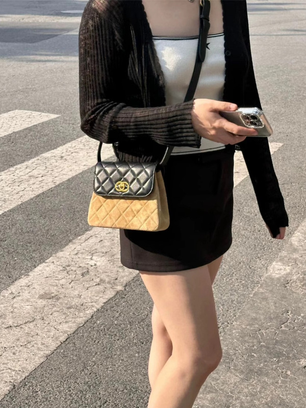 一件代发麂皮绒包女小香风25新款拼色菱格链条翻盖单肩斜挎小方包|undefined