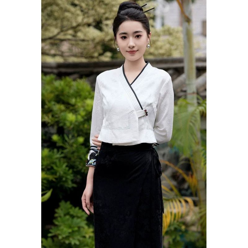 Юньнань Сишуанбаньна Дай Костюм Национальный стиль