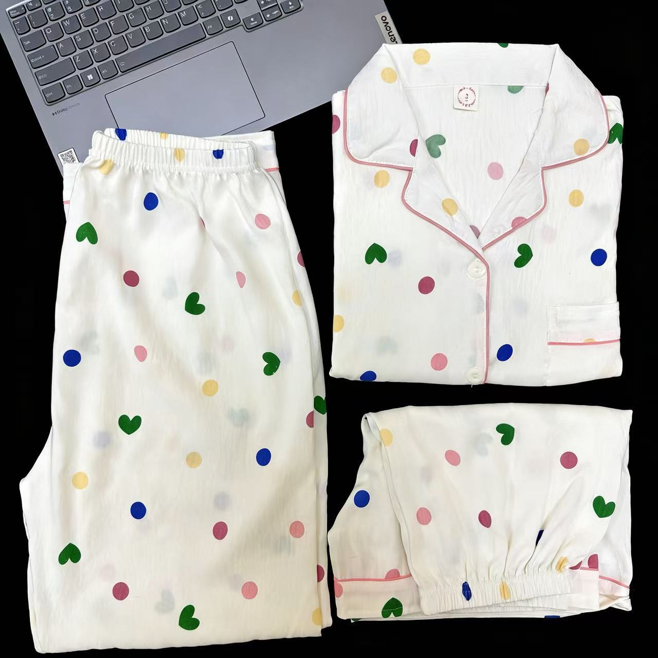 Nube de algodón de tres piezas nuevo pijama de mujer adorable con solapa de manga corta pantalones cortos pantalones largos set de ropa para el hogar