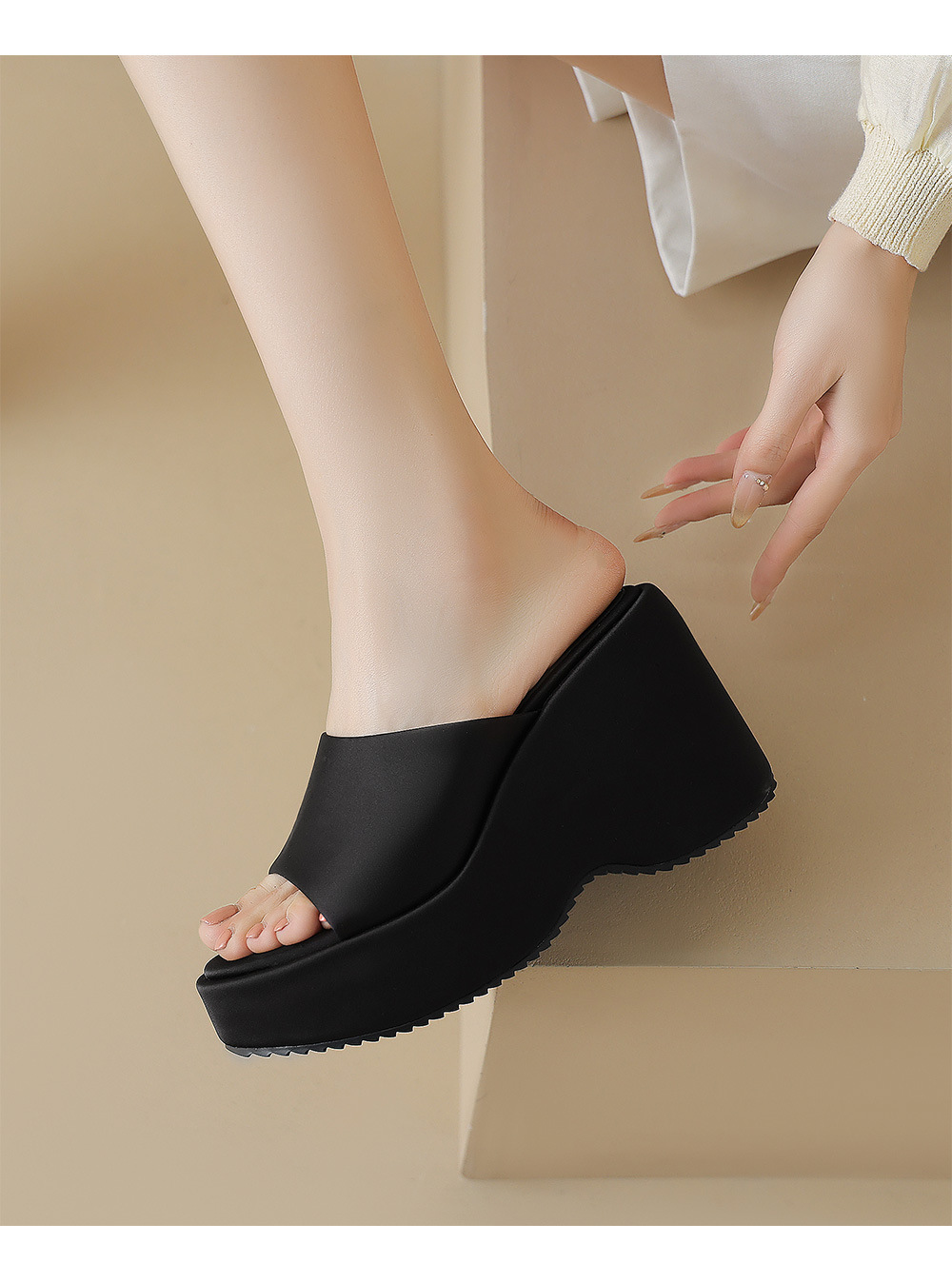 Sandal cao gót nữ hở mũi phong cách Anh đế xốp dày — Màu đen chi tiết 11