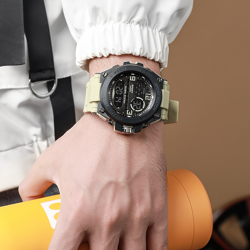 Nueva serie para hombre Reloj electrónico Fuerzas especiales Viento Reloj digital para estudiantes Aleación anti-caída para hombre