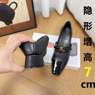 ��ɫ���^������ɽ�軨�������[�β����_�ٴ���|�\��һ�_�ņ�ЬŮ