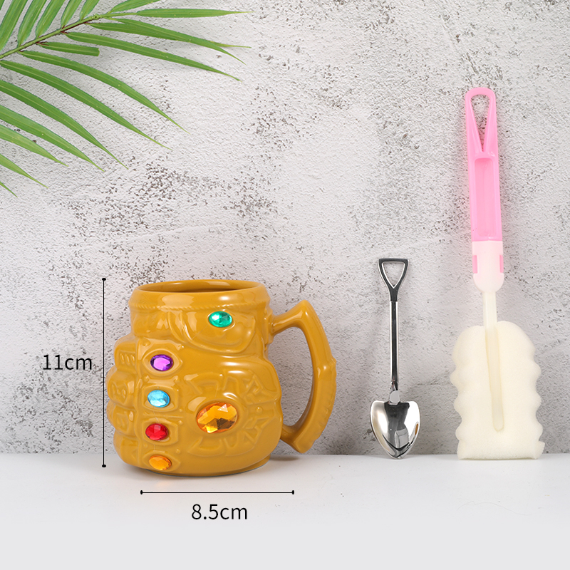 Cerámica transfronteriza Marvel Cup Iron Man con cubierta con cuchara taza Deadpool Thanos taza de agua tendencia de personalidad