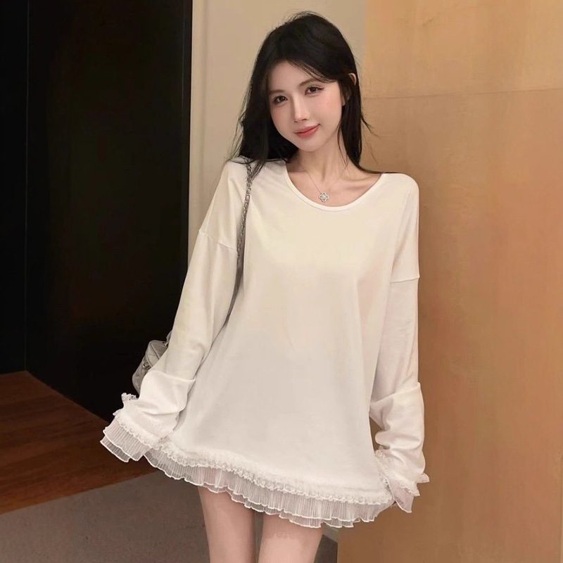 White Mid-Length Base Shirt for Women, Suitable for Autumn, Winter, and Spring, with Fur Lining, Lace Top, Hip-Covering Shark Pants, and Pure Desire T-Shirt White Mid-Length Base Shirt for Women, Suitable for Autumn, Winter, and Spring, with Fur Lining, Lace Top, Hip-Covering Shark Pants, and Pure Desire T-Shirt