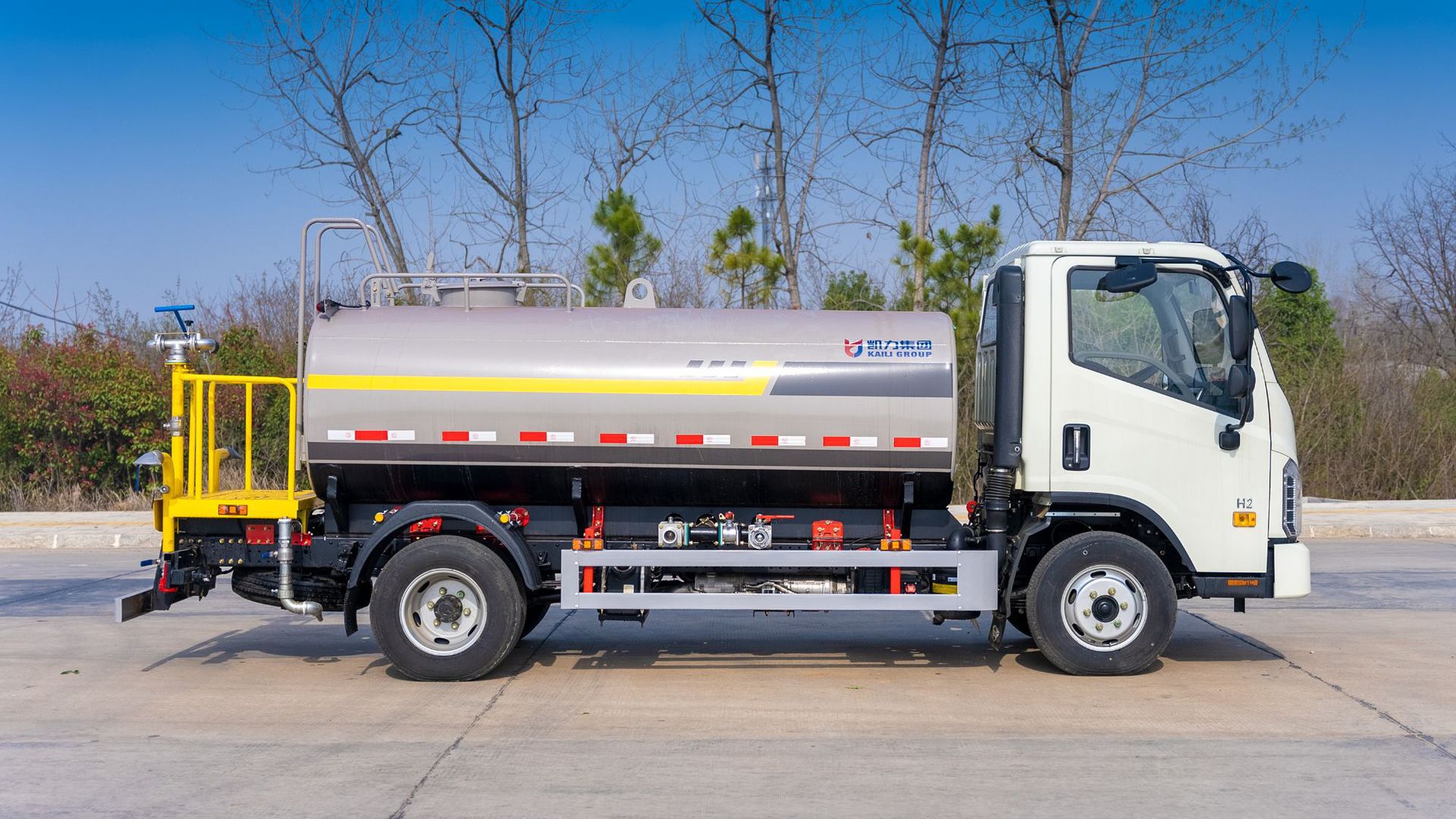 5 Square Meters Foton H2 Sprinkler Truck for Road Cleaning, Factory Site Sprinkling, Landscaping Sprinkler Truck