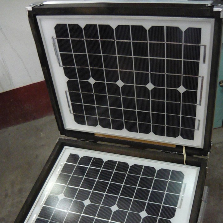 户外220V1000W1500W500W移动式太阳能发电站移动太阳能电源箱