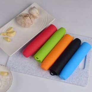 Dense bottom peeling garlic artifact manual garlic peeling garlic press peeling household kitchen workers kitchenware manufacturers wholesale