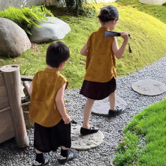 新中国式の女の子の唐装の子供の馬甲の春の夏の2025新型の男女の子供の国風のジャカードの袖なしのベストの潮
