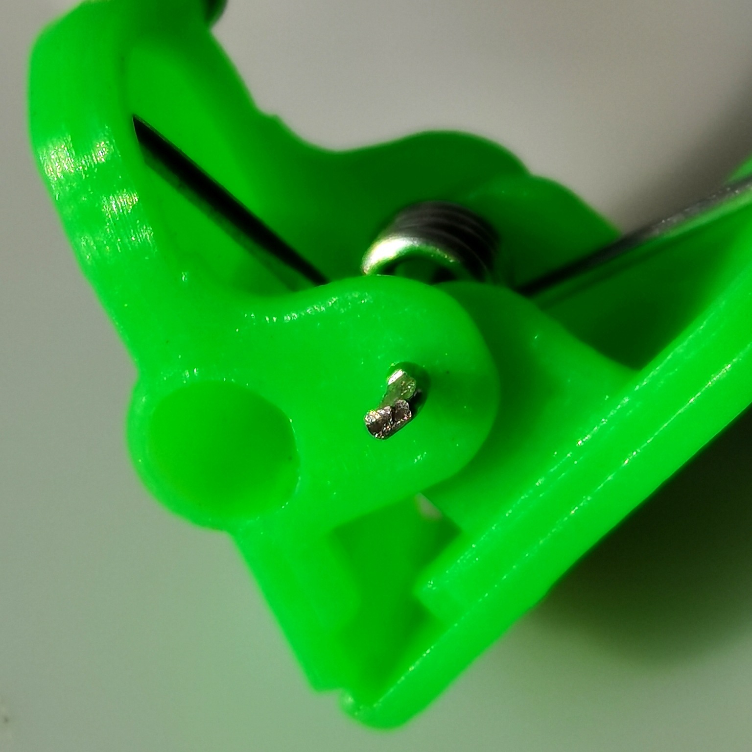 Double-ring fishing bell, plastic clip throwing rod alarm, sea rod fishing alarm small bell, fishing gear cross-border