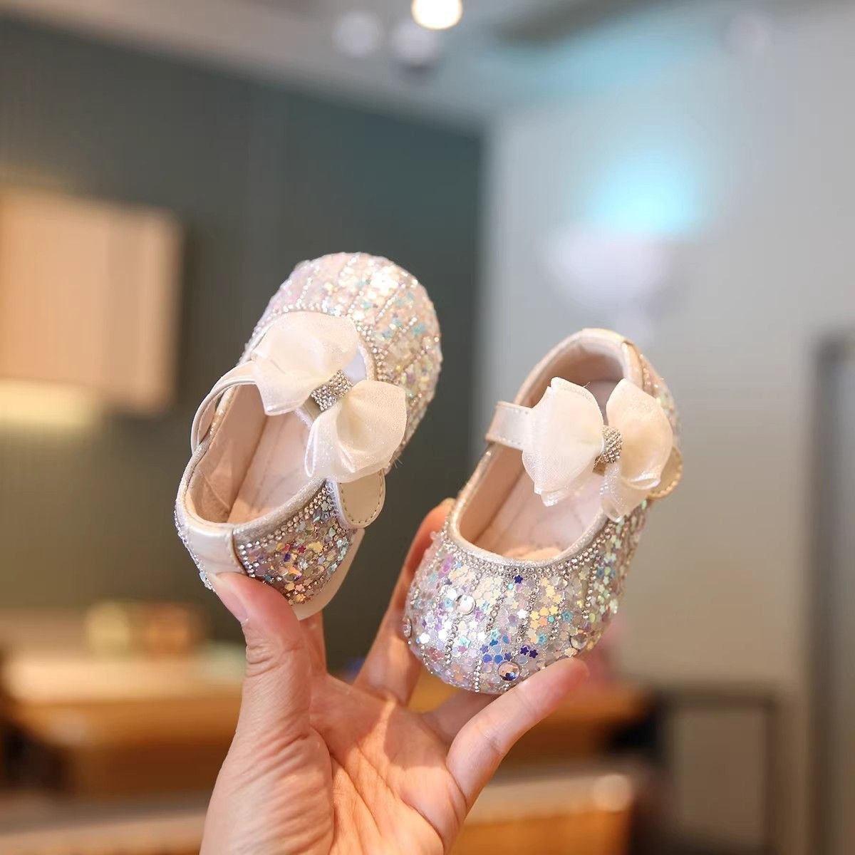 Chaussures de marche pour bébés filles style princesse, semelle souple en cuir, chaussures tendance pour le printemps, pour les enfants de 0 à 3 ans._voghion.com