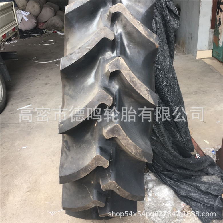 Neumáticos de flores altas para arrozales agrícolas 18.4-30 Neumáticos para cosechadoras