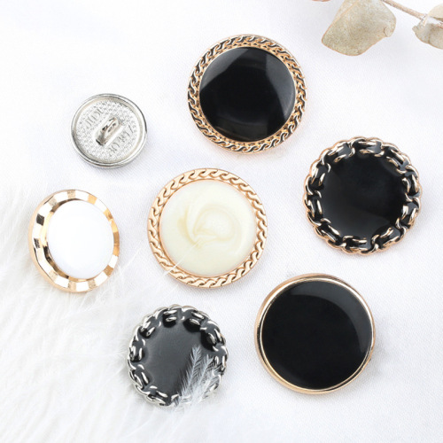 Factory supply metal dot oil buttons, coats, windbreaker buttons, sweater jackets, cardigans, fashion buttons, fashionable hand-stitched buttons