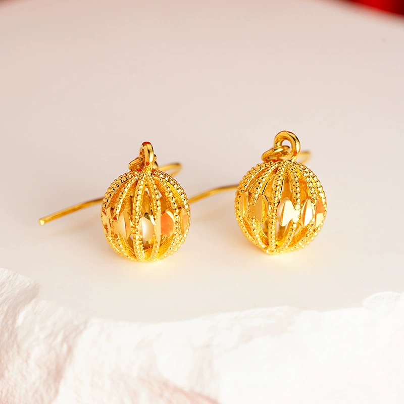 Fashionable universal earrings, light luxury style, wholesale