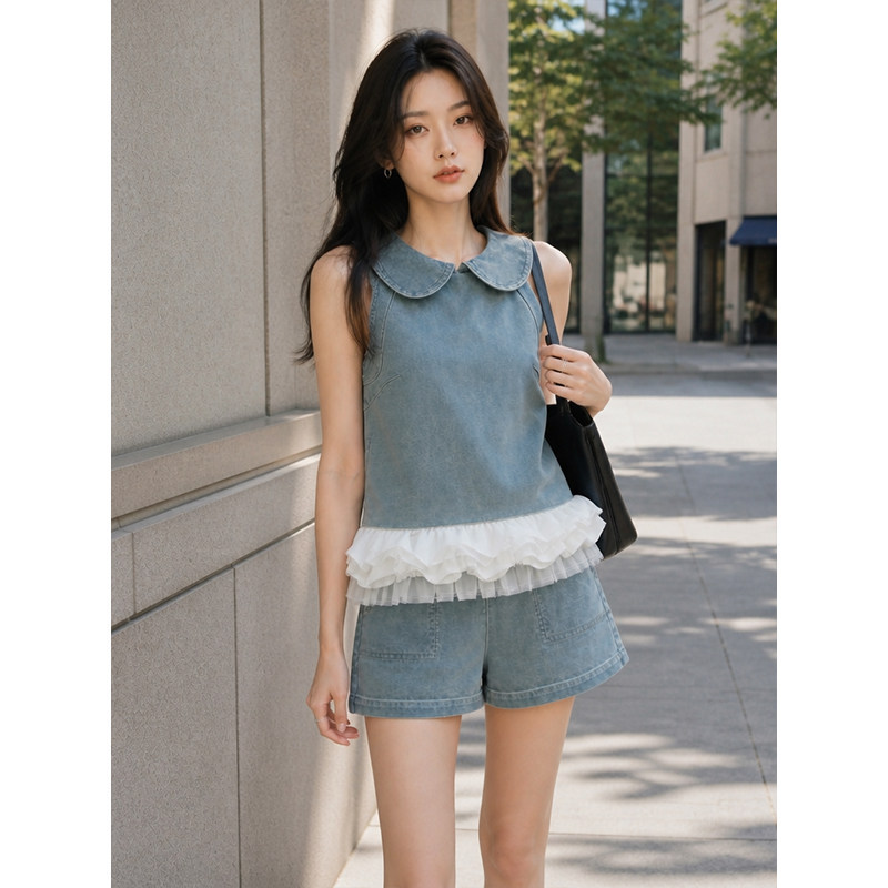 French retro Peter Pan collar denim suit for women, new summer style, ruffled top and shorts two-piece set, slimming and youthful.