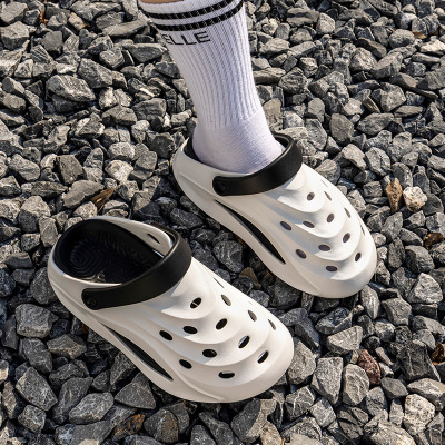 Летние пляжные ультрамягкие тапочки в стиле Crocs, спортивные мужские тапочки, коллекция 2025 года, подходят для носки на улице, простой и элегантный дизайн