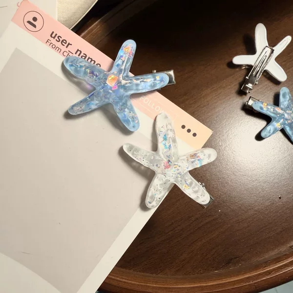 Fresh and cute blue and white starfish hair clip for side bangs and stray hairs, ins-style Korean seaside sweet hairpin for girls