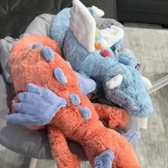 天空飛龍公仔雪龍黑龍粉龍玩偶床上布娃娃毛絨玩具小白龍