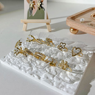 Simple Ring Display Rack Plastic Geometric Display Rack Round Jewelry Furnishings Ring Products Photo Props