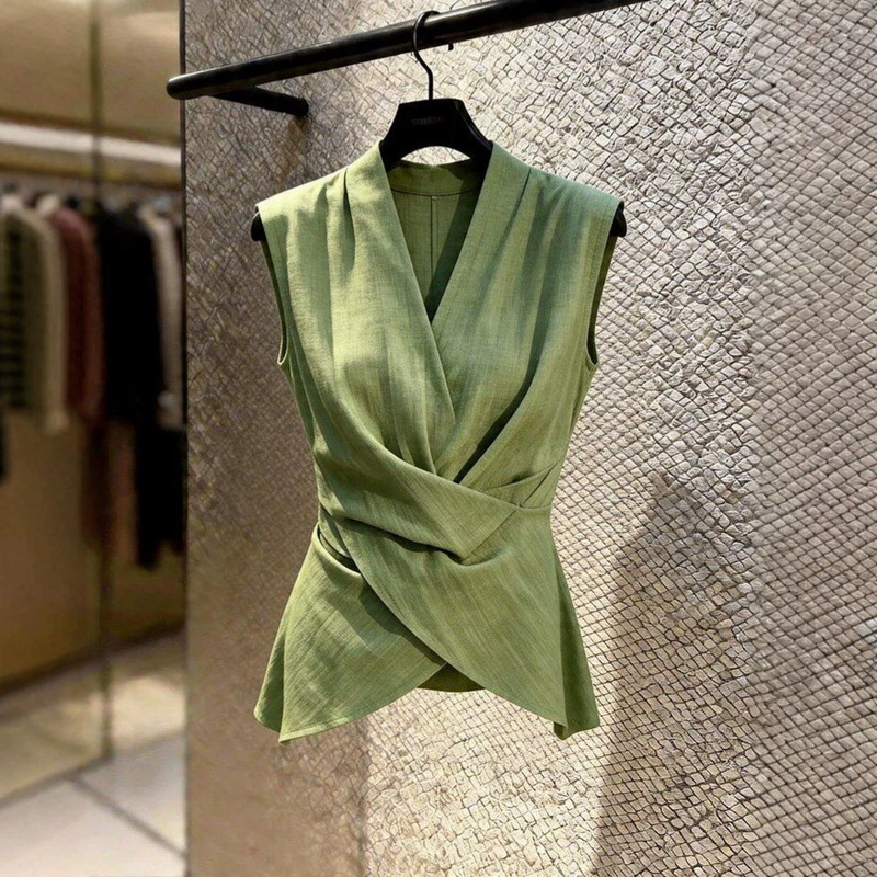French-Style Mature Elegance, Waist-Cinching V-Neck Cross-Belt Top for Women, Summer Chic and Stunning Slim-Fit Sleeveless Shirt French-Style Mature Elegance, Waist-Cinching V-Neck Cross-Belt Top for Women, Summer Chic and Stunning Slim-Fit Sleeveless Shirt