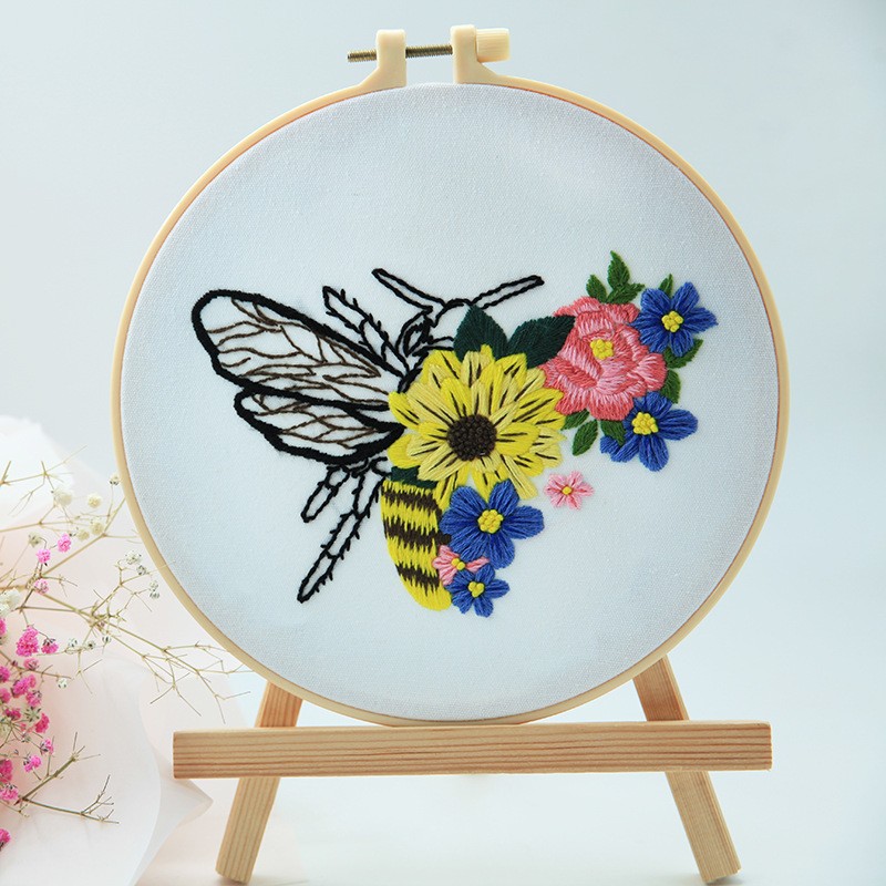 Bordado Diy Butterfly Colgante Lu Bordado Hecho a mano Paquete de material Juego de tres piezas Inglés Creative Children's Gift Flower Colgante