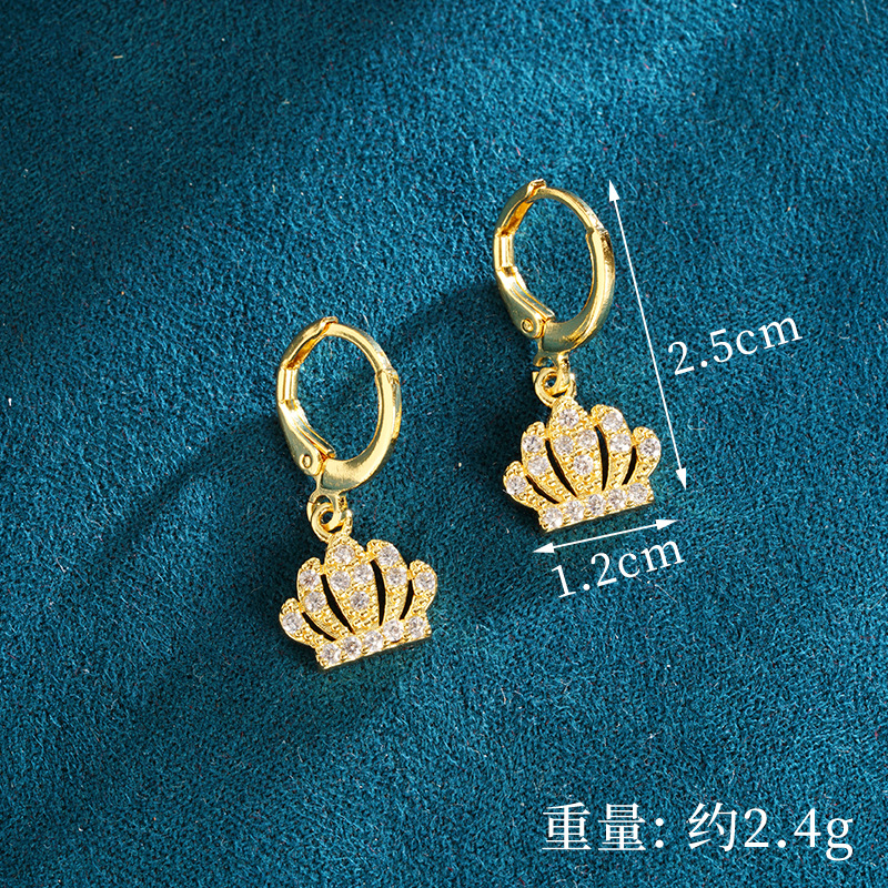 Collar de oro de arena vietnamita nicho ligero de lujo incrustado agujero corona pendientes femeninas dulces de alta calidad joyas no se desvanecen