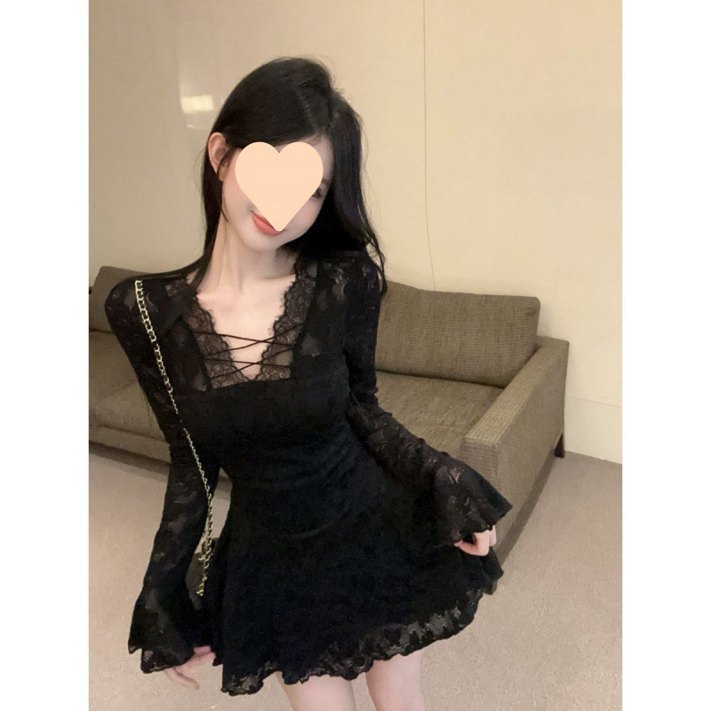 韩系纯欲风领长袖蕾丝连衣裙2025春季新款收腰显瘦字短裙女|undefined