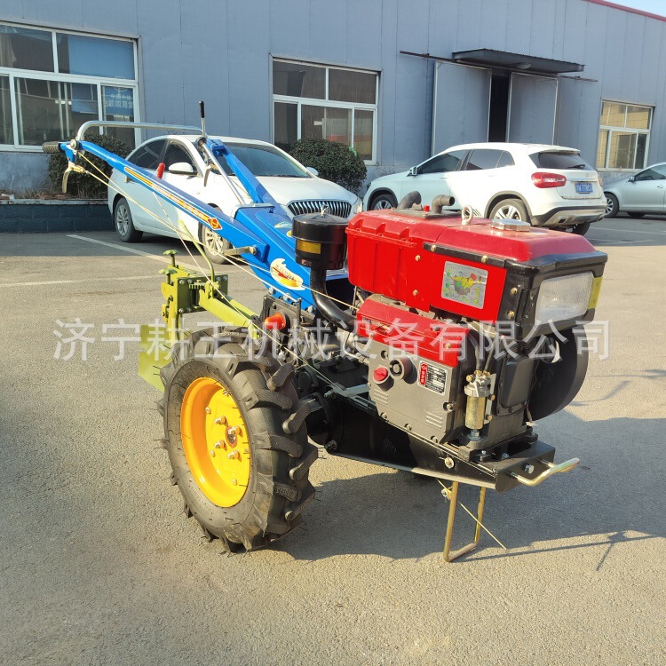 Small Hand-Held Tractor, Durable and Fuel-Efficient, Suitable for Rotary Tillage, Seeding, Plowing Orchards and Vegetable Fields, Two-Wheeled Tractor