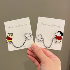 Crayon Shin-chan holding a white chain brooch, Japanese cartoon anime metal badge, dripping oil, one-piece brooch, accessories