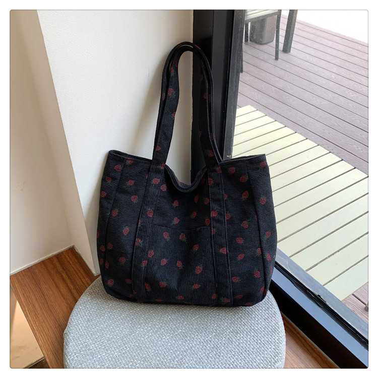 Women's Large Corduroy Strawberry Streetwear Sewing Thread Square Zipper Handbag display picture 3