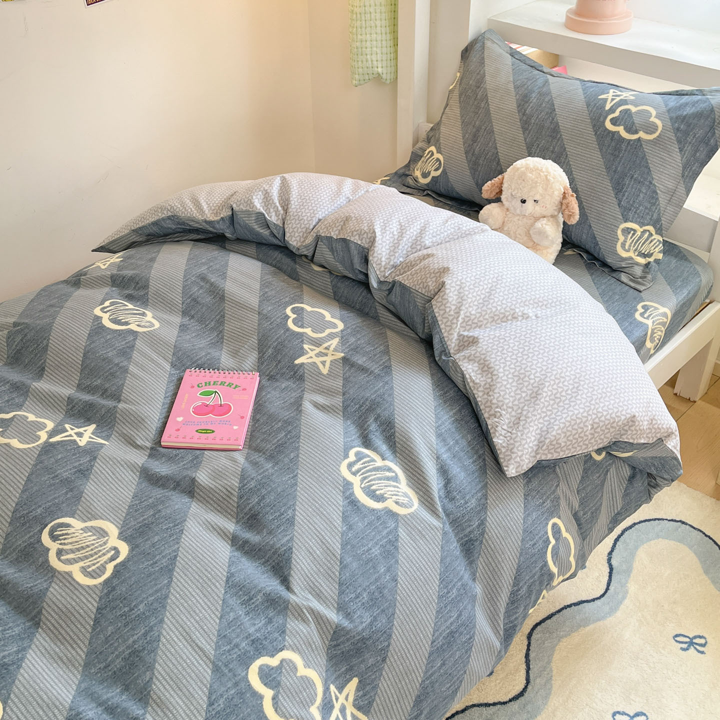 Juego de cama de dormitorio de estudiantes de tres piezas de algodón de algodón, funda de edredón, edredón, edredón, juego completo de núcleo