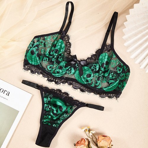 Cross-border supply of women's sexy two-tone lace lingerie sets, soft and breathable, with a push-up effect, available in multiple colors
