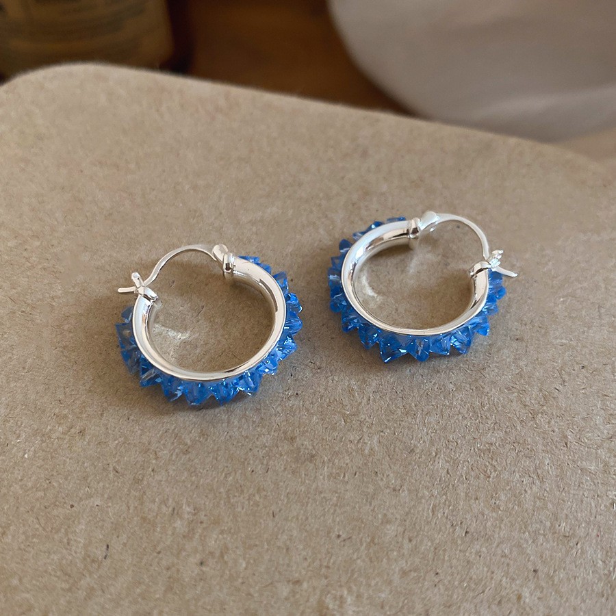 Pendientes de flor de cristal de aguja de plata, cuentas de arroz de cristal, pendientes azules, pendientes de estilo de vacaciones frescas, pendientes de lujo ligero, de alta calidad, mujeres