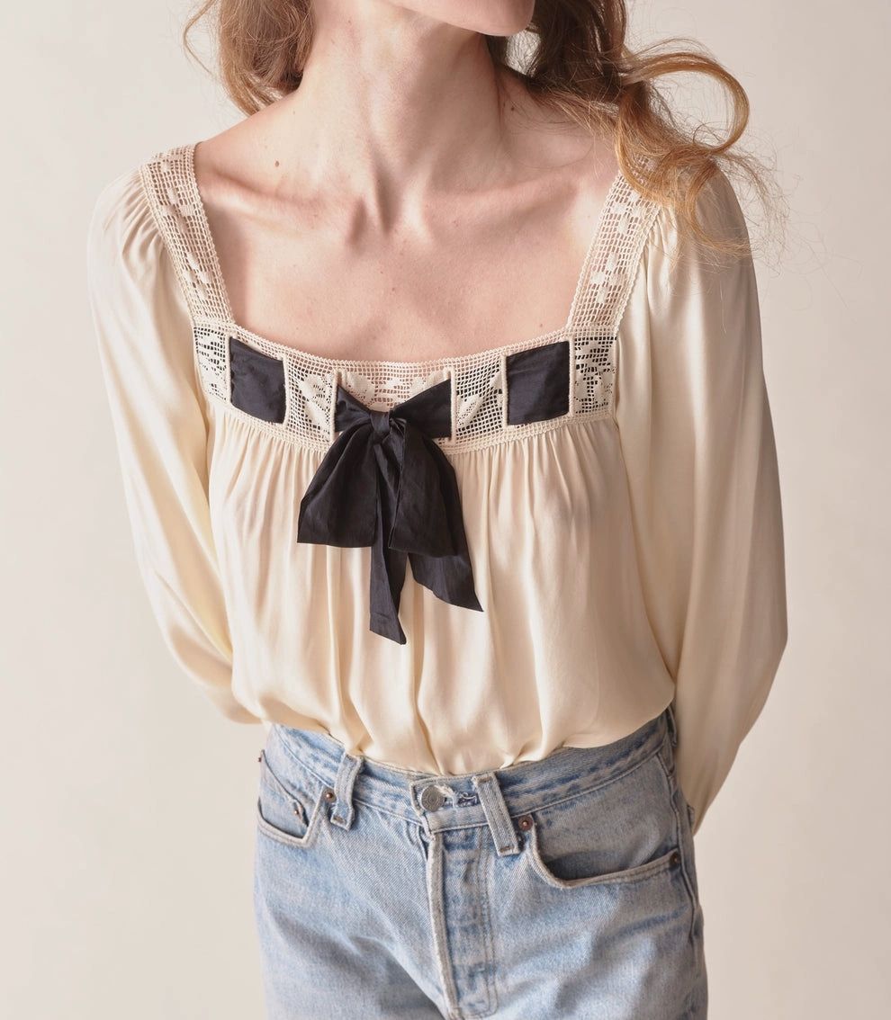Bow square collar1.jpg
