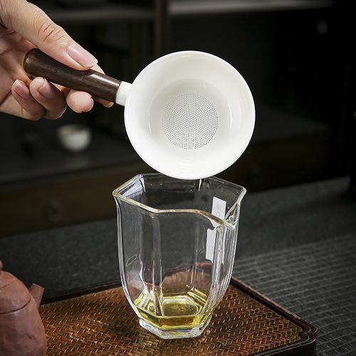 Lamb Fat Jade Anti-Scalding, Handle-equipped, All-Ceramic Tea Strainer with Integrated Perforation—Porcelain Tea Maker for Brewing Loose Leaf Tea, Tea Filter, and Tea Ceremony Accessory