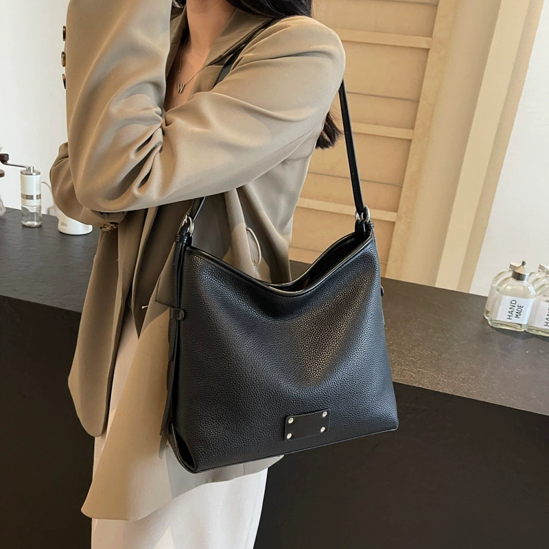 Capacious fashionable one-shoulder bag, high-quality style