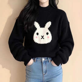 可爱兔子印花黑色毛衣女款2025新款冬季慵懒风圆领超好看针织上衣