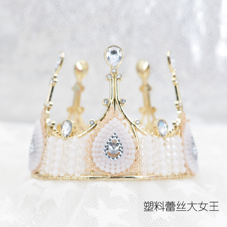 塑料蕾丝大女王