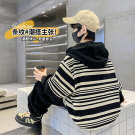 男童运动套装春秋款2026新款大童痞帅气时髦休闲男孩条纹两件套潮