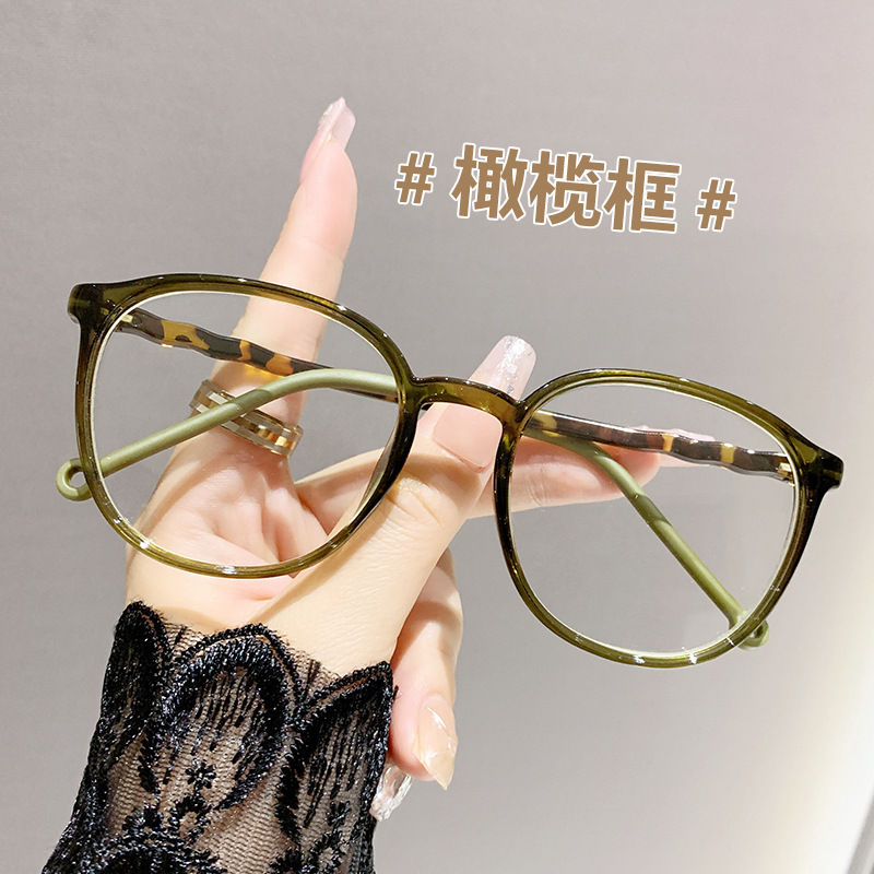 Gafas de lectura de estilo coreano para personas de mediana edad y mayores, anti luz azul, de alta gama, gafas de lectura redondas artísticas retro populares para mujeres.