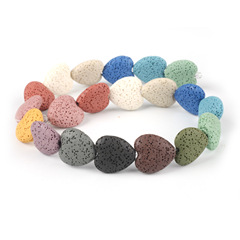 Diyビーズアクセサリーのカラー火山岩のネックレスのブレスレットとビーズのハート型のビーズの卸売り