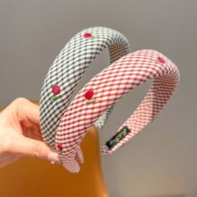 ��ϵ��ɫӣ�Ҹ��Ʒ����߼��������󳦷�Ȧͷ��С���¸�­��ͷ��Ů