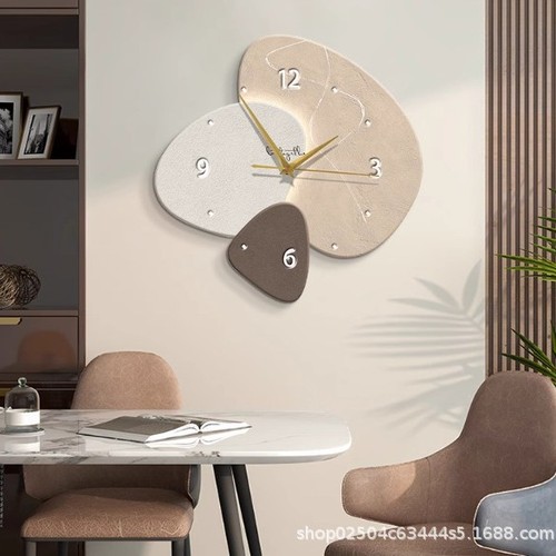 Warm-Hearted Time Wall Clock for Living Room—Light Luxury, Fashionable, Simple, Modern Decorative Quartz Clock for Wall Hanging, Internet-Famous for Restaurants