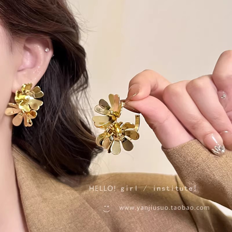 E6952 dorado - diseño flor dorada pendientes para mujeres