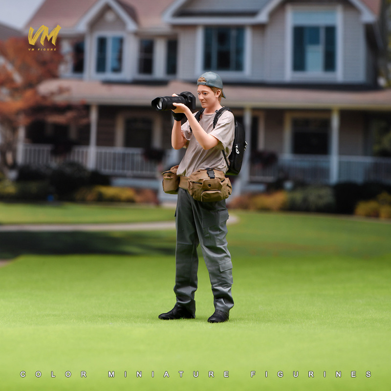 Vm 1/18/24 Professional Landscape Photographer Miniature Scene Model with Hand-Painted Resin Figures Vm 1/18/24 Professional Landscape Photographer Miniature Scene Model with Hand-Painted Resin Figures