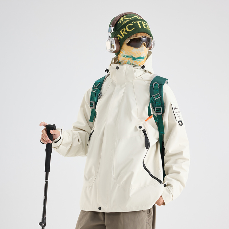 Outdoor Softshell Jacket with Detachable Inner Liner for Women, Warm, Windproof, Waterproof, Couple's Style, Suitable for Spring, Autumn, and Winter, Outdoor Three-In-One