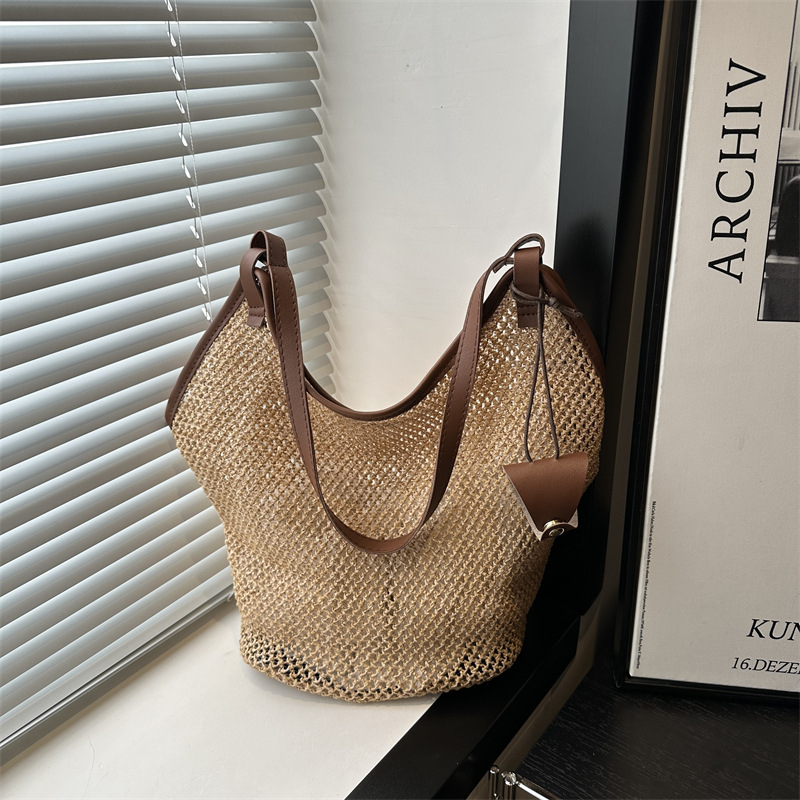 Nueva bolsa trenzada vacaciones de verano de playa bolsa trenzada de paja textura de gran capacidad 2025 bolsa tote bolsa de hombro de moda